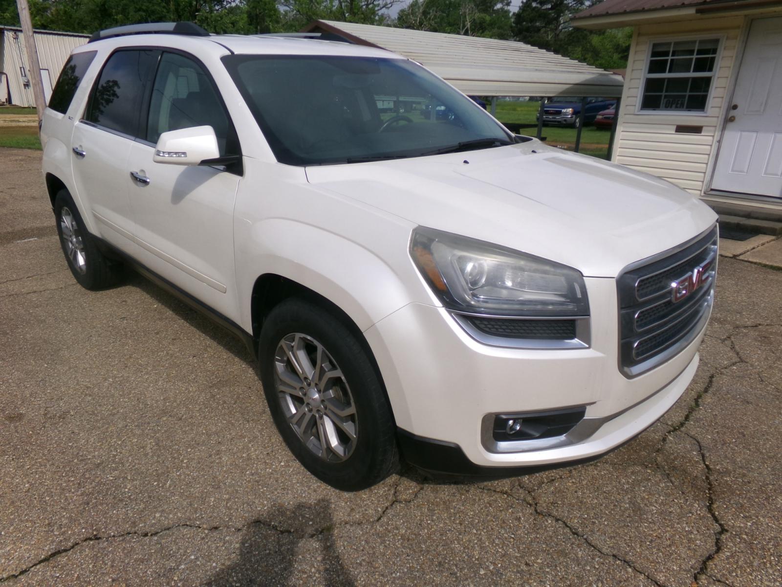 2015 White /Brown GMC Acadia SLT (1GKKRRKD4FJ) with an 3.6L engine, automatic transmission, located at 401 First NE, Bearden, AR, 71720, (870) 687-3414, 33.726528, -92.611519 - Photo #28